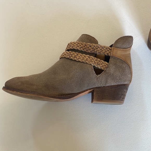 COPY - Anthropologie Rebels Calista suede leather Braided Ankle Booties Size 7.5 - Picture 3 of 11